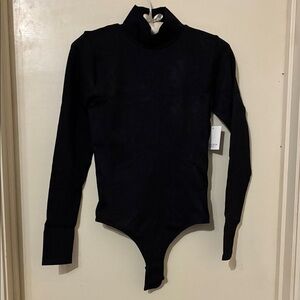 NWT Mangopop black Turtleneck Tummy Control seamless ribbed bodysuit. Medium